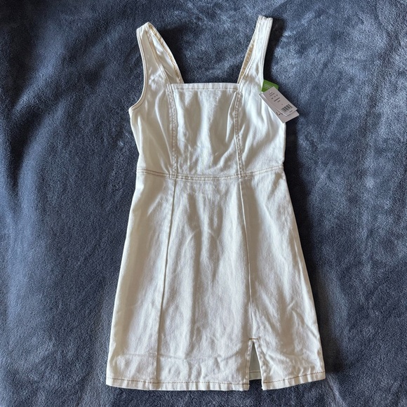 Juniors' Love, Fire Twill Sleeveless Mini Sheath Dress NWT - Picture 6 of 7
